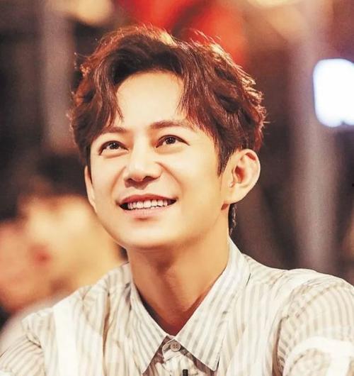 何炅最新爆料辟谣事件,揭秘娱乐圈谣言真相